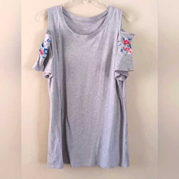 3/10 Embroidered Cold Shoulder Tunic Tee L Gray Floral Woman Within - Picture 1 of 9